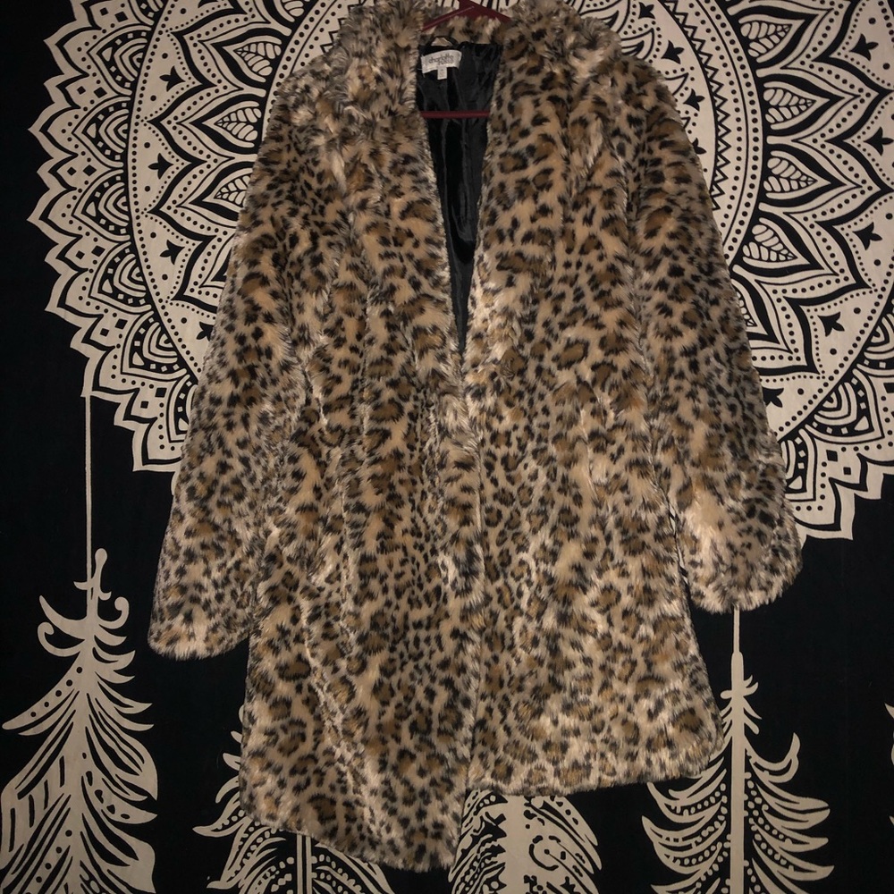Faux fur coats - Picture 2 of 5